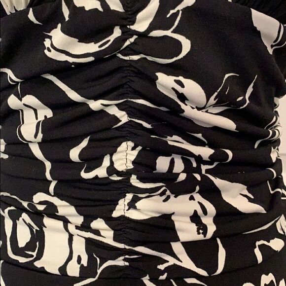 White House Black Market halter dress - Picture 3 of 7